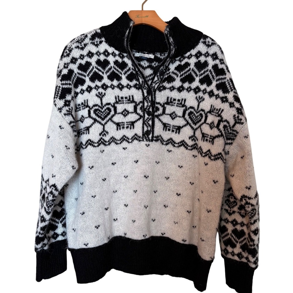 American Eagle Fair Isle Heart Knit Sweater Women's Small‎ Black White Mock Neck